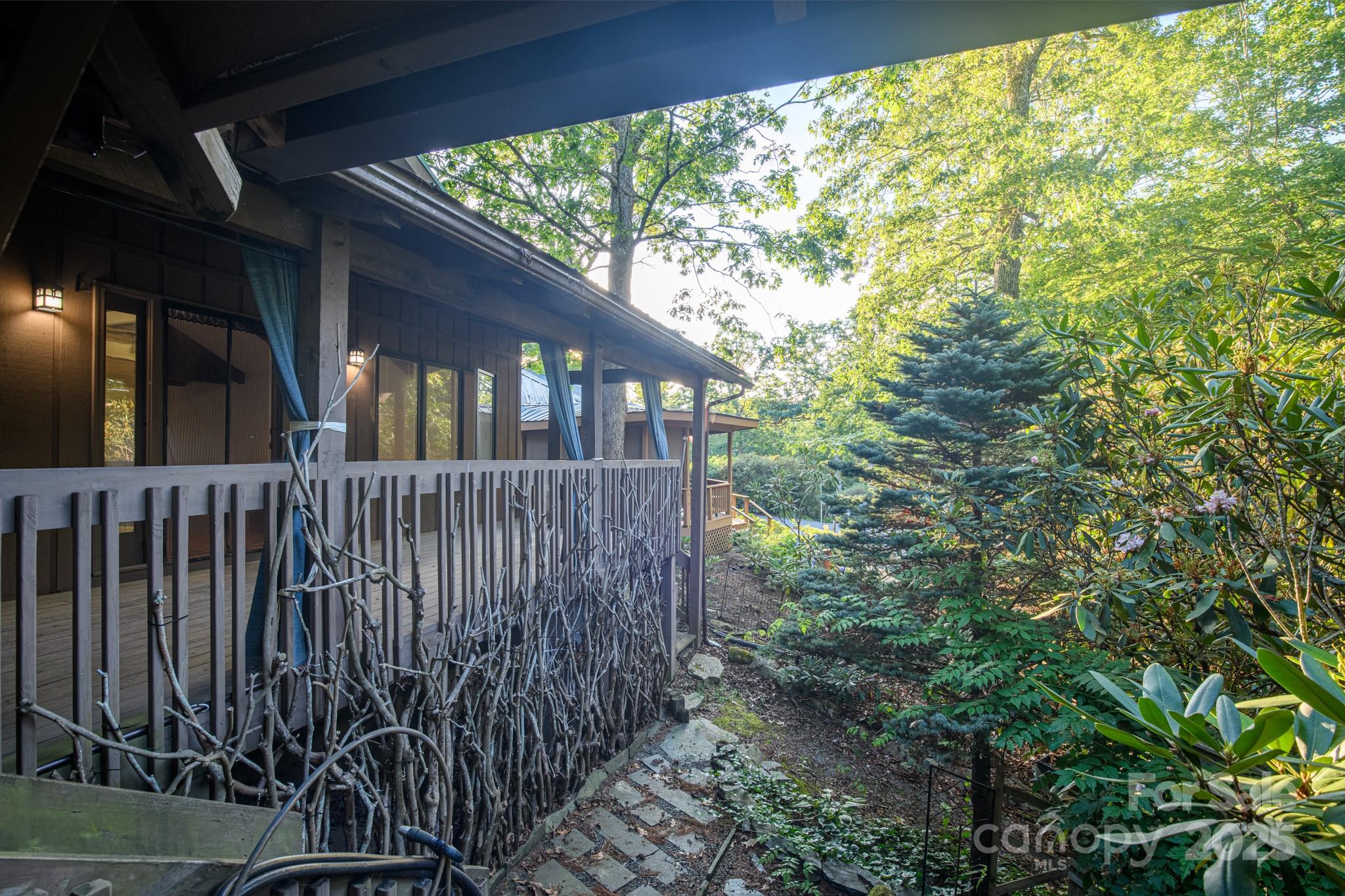 Linville Land Harbor - Residential