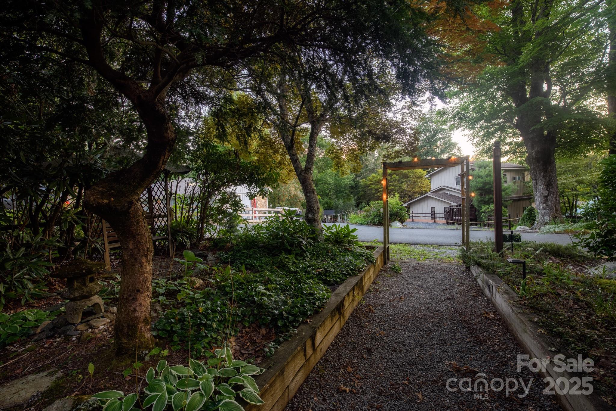 Linville Land Harbor - Residential