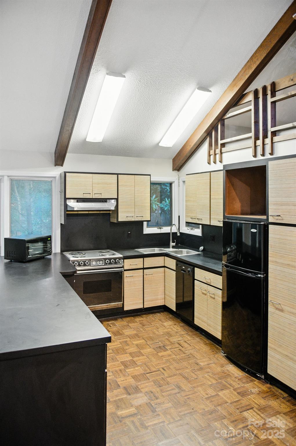 Linville Land Harbor - Residential