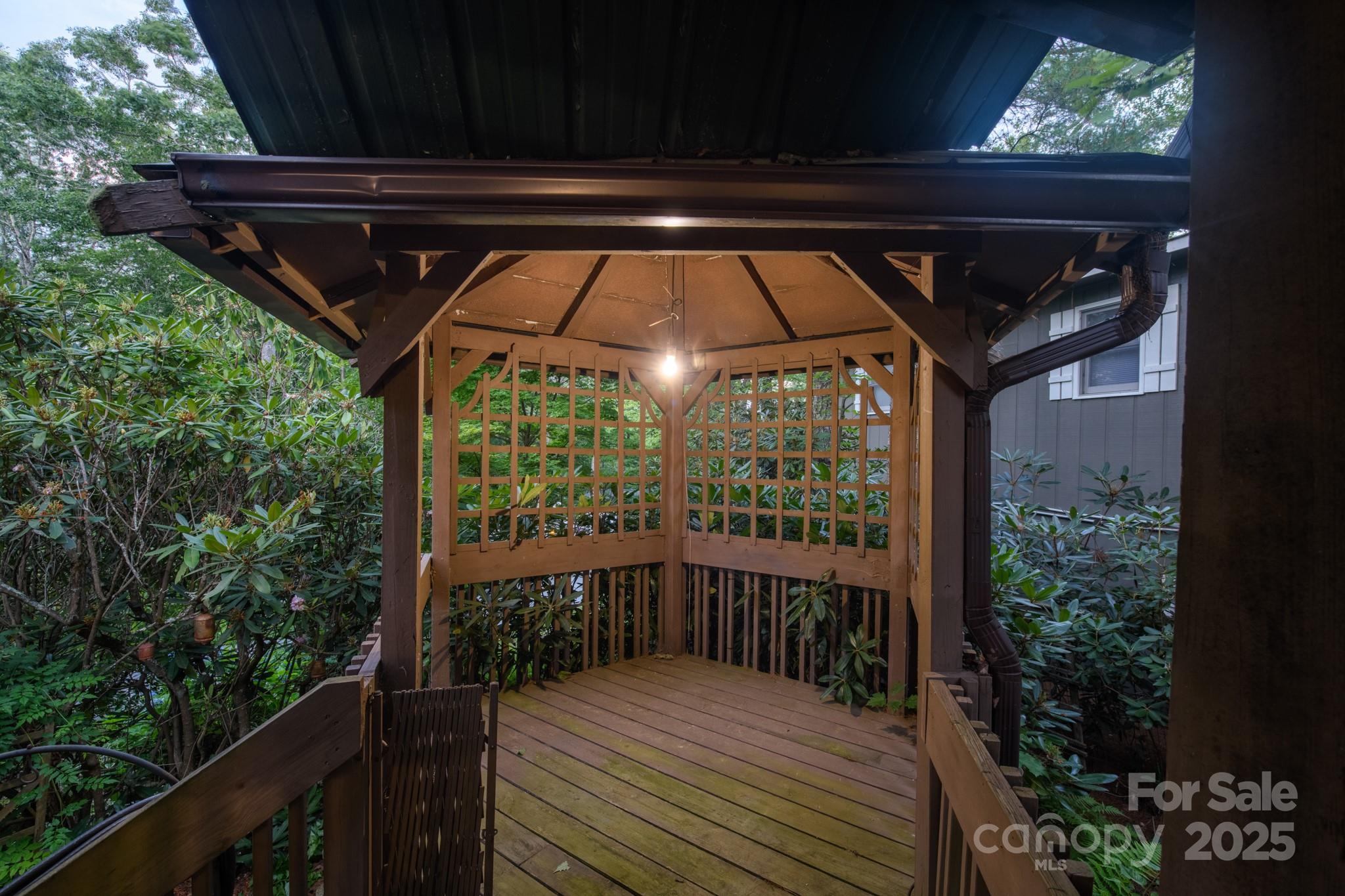 Linville Land Harbor - Residential