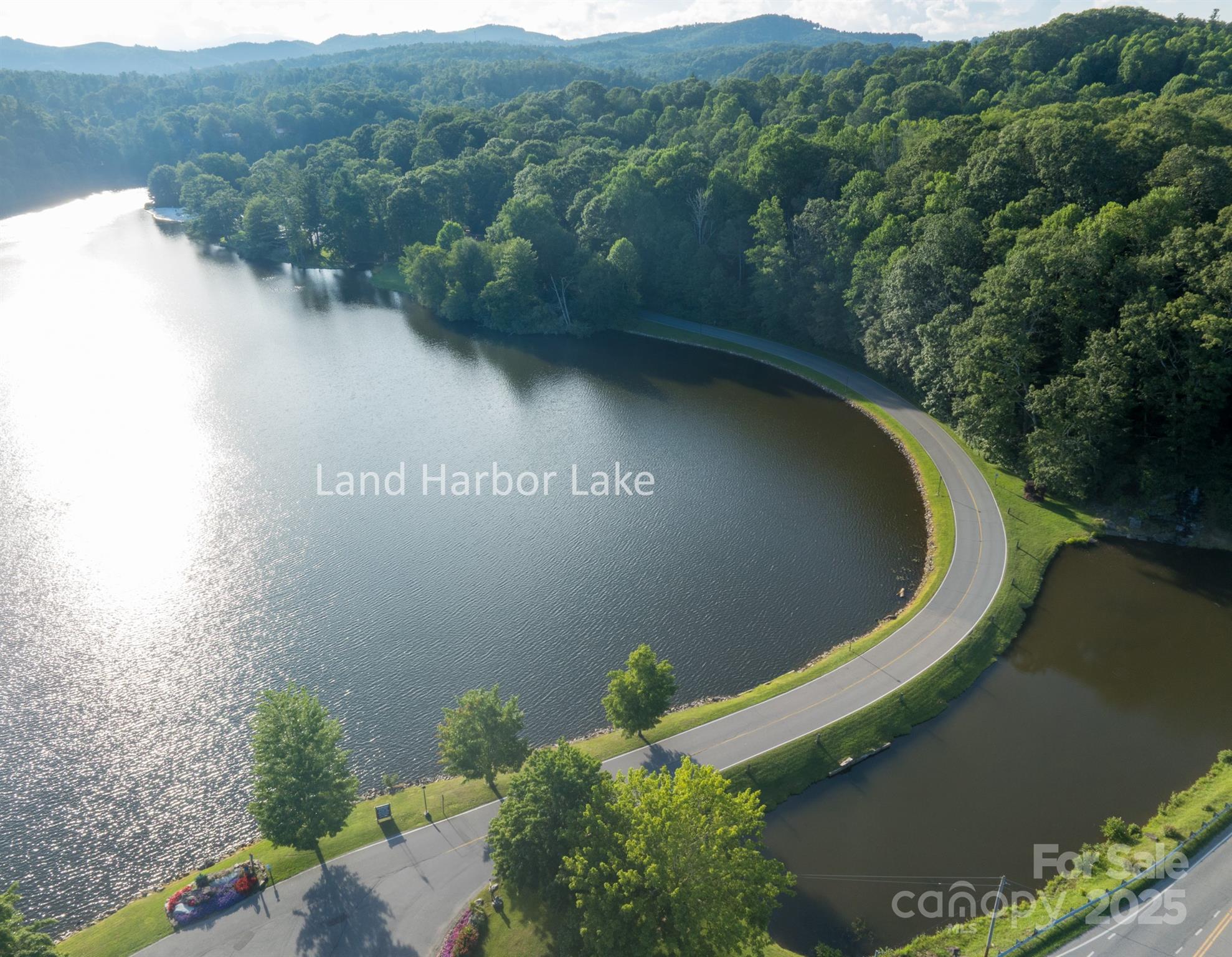 Linville Land Harbor - Residential