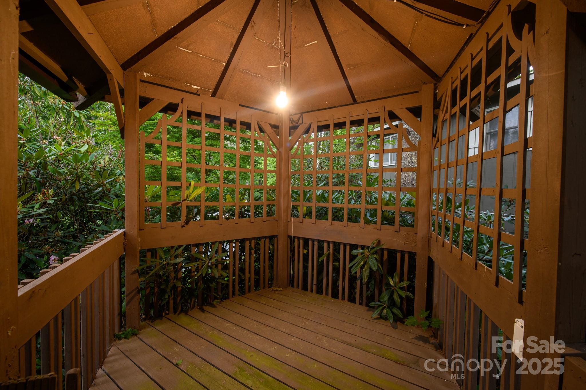 Linville Land Harbor - Residential