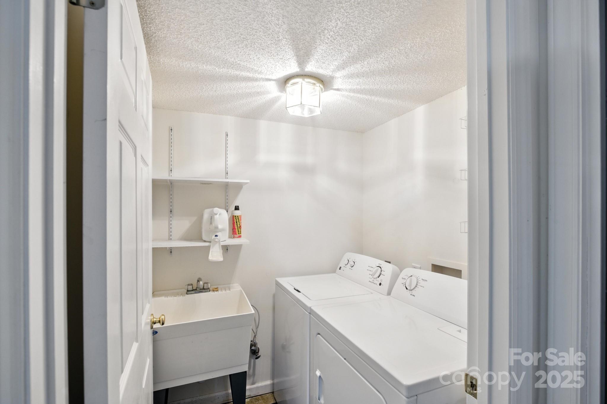 Linville Land Harbor - Residential