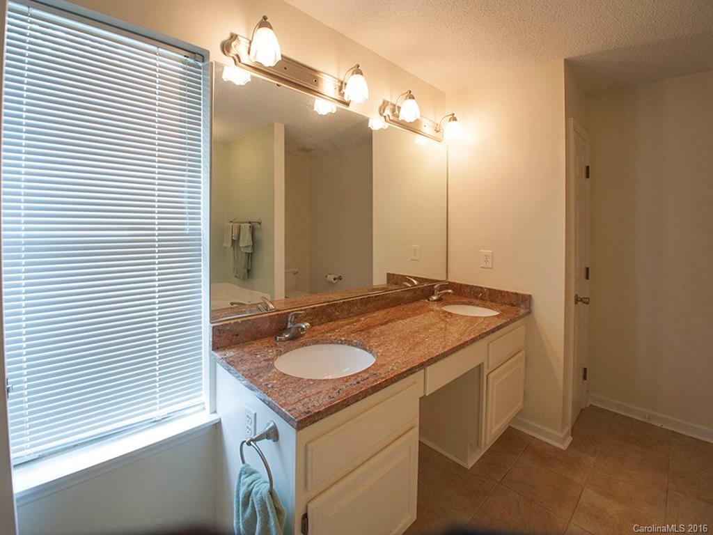 Harris Pointe - Residential