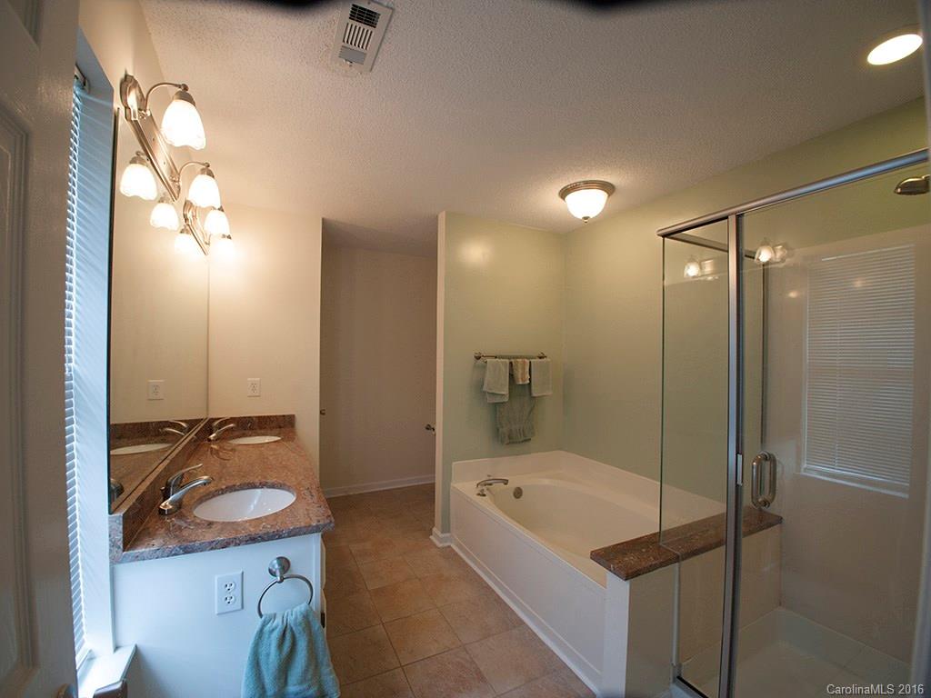 Harris Pointe - Residential