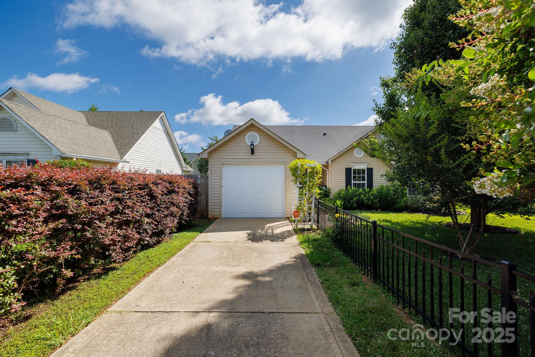 5806 Autumn Trace Lane