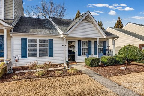 8037 Long House Lane Fort Mill SC 29707