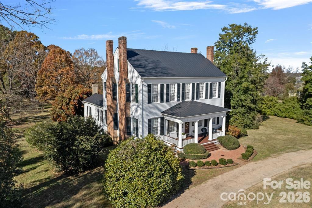 104 Leslie Loop
