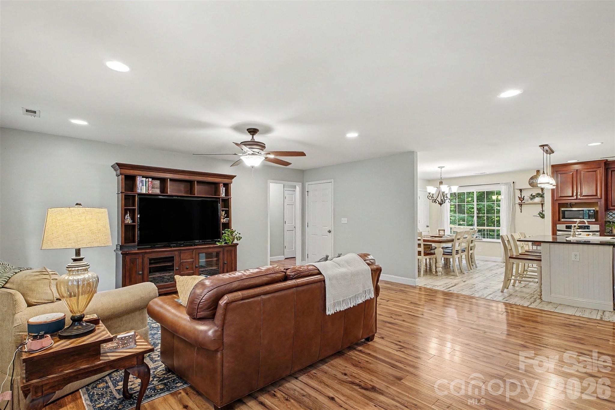8446 Aqua Lane
