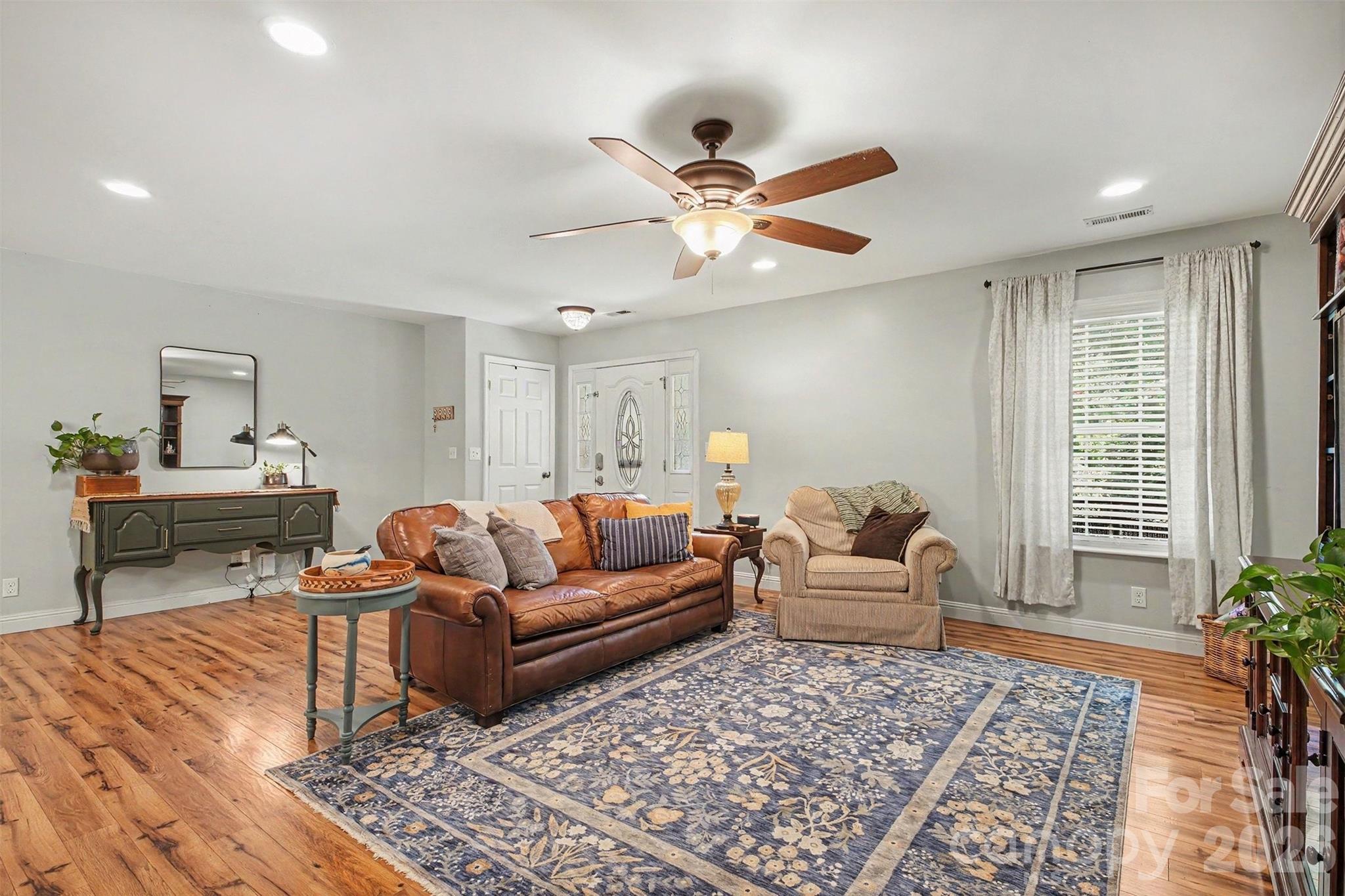 8446 Aqua Lane