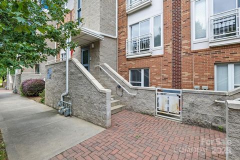 529 Donatello Avenue Charlotte NC 28205