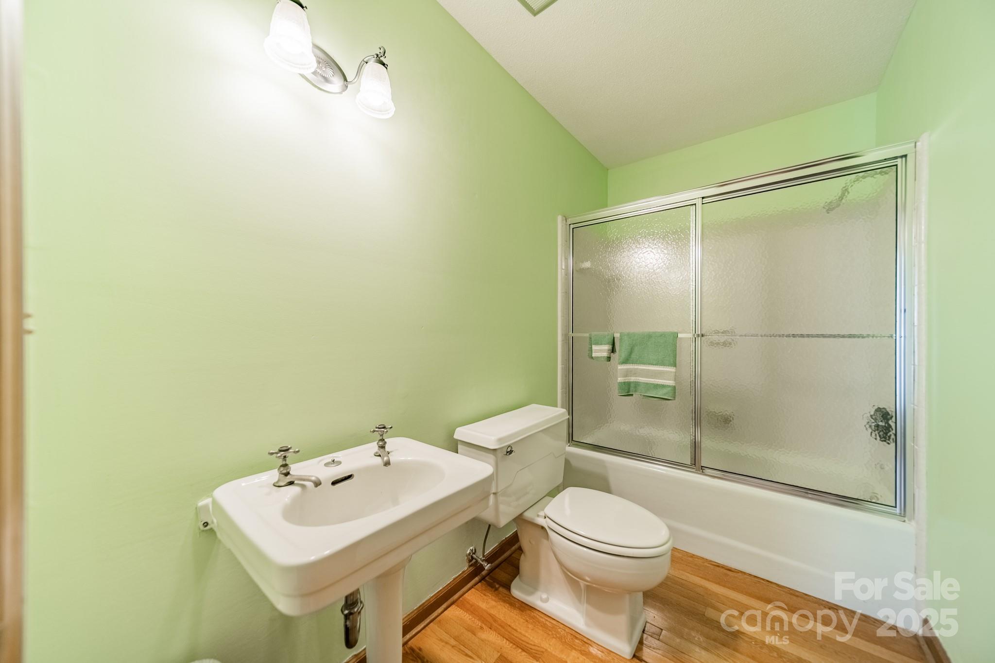 Island Forest - Residential