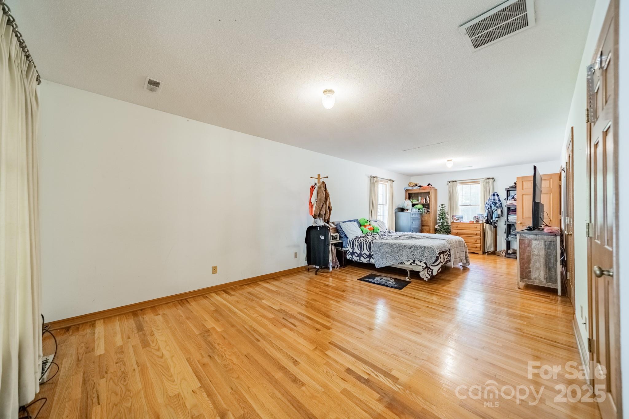 Island Forest - Residential