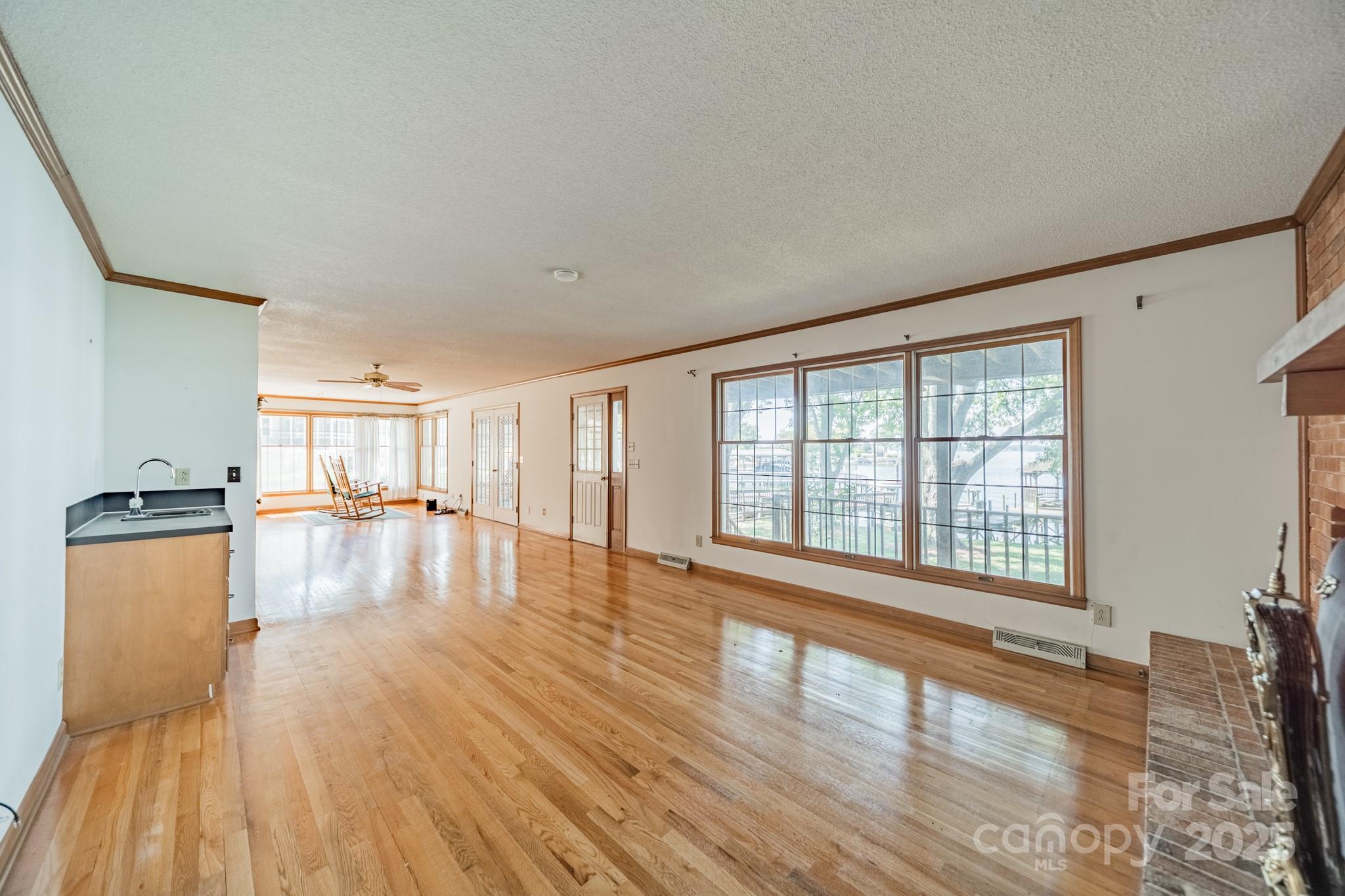 Island Forest - Residential