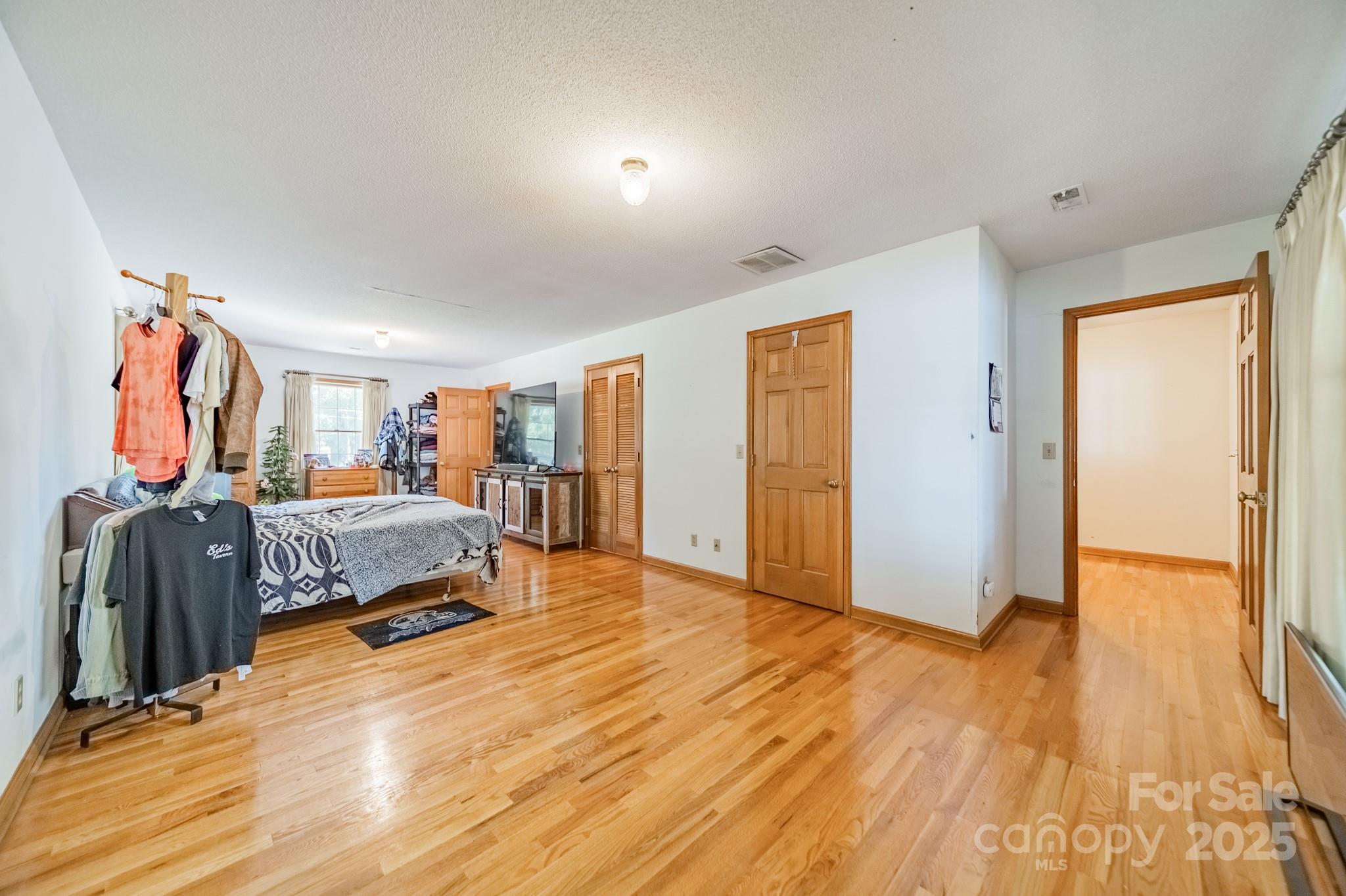 Island Forest - Residential