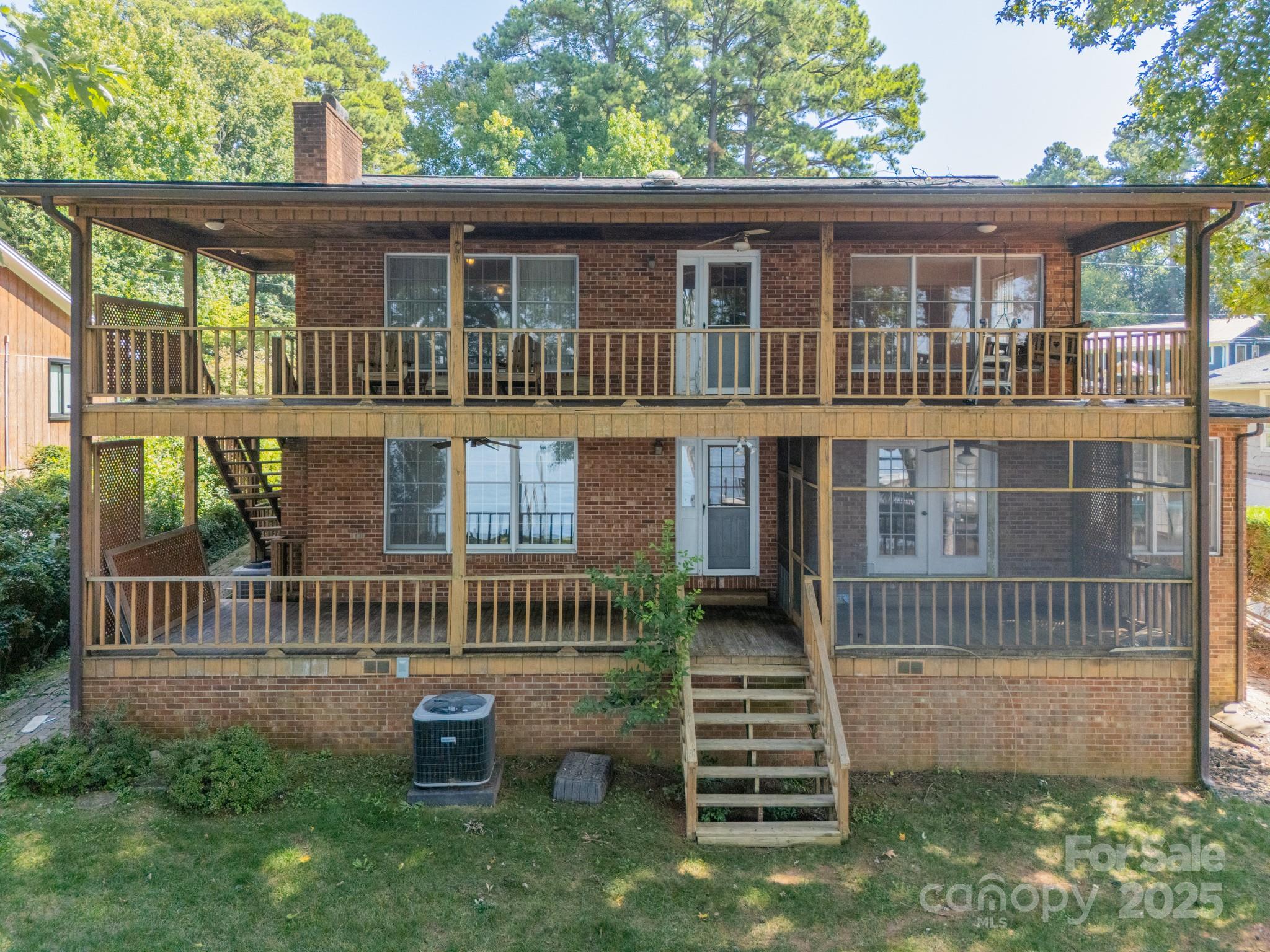 Island Forest - Residential