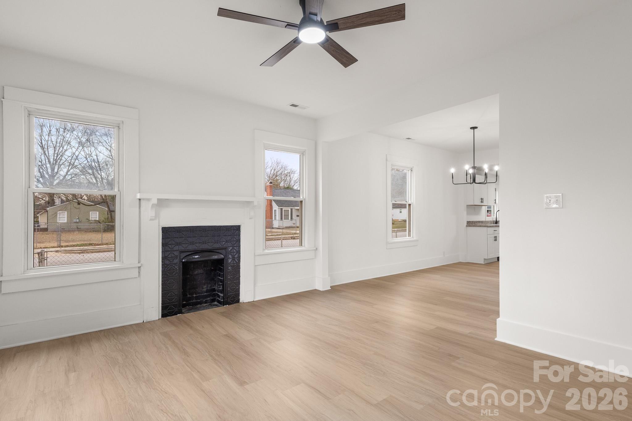 330 Stonewall Avenue S