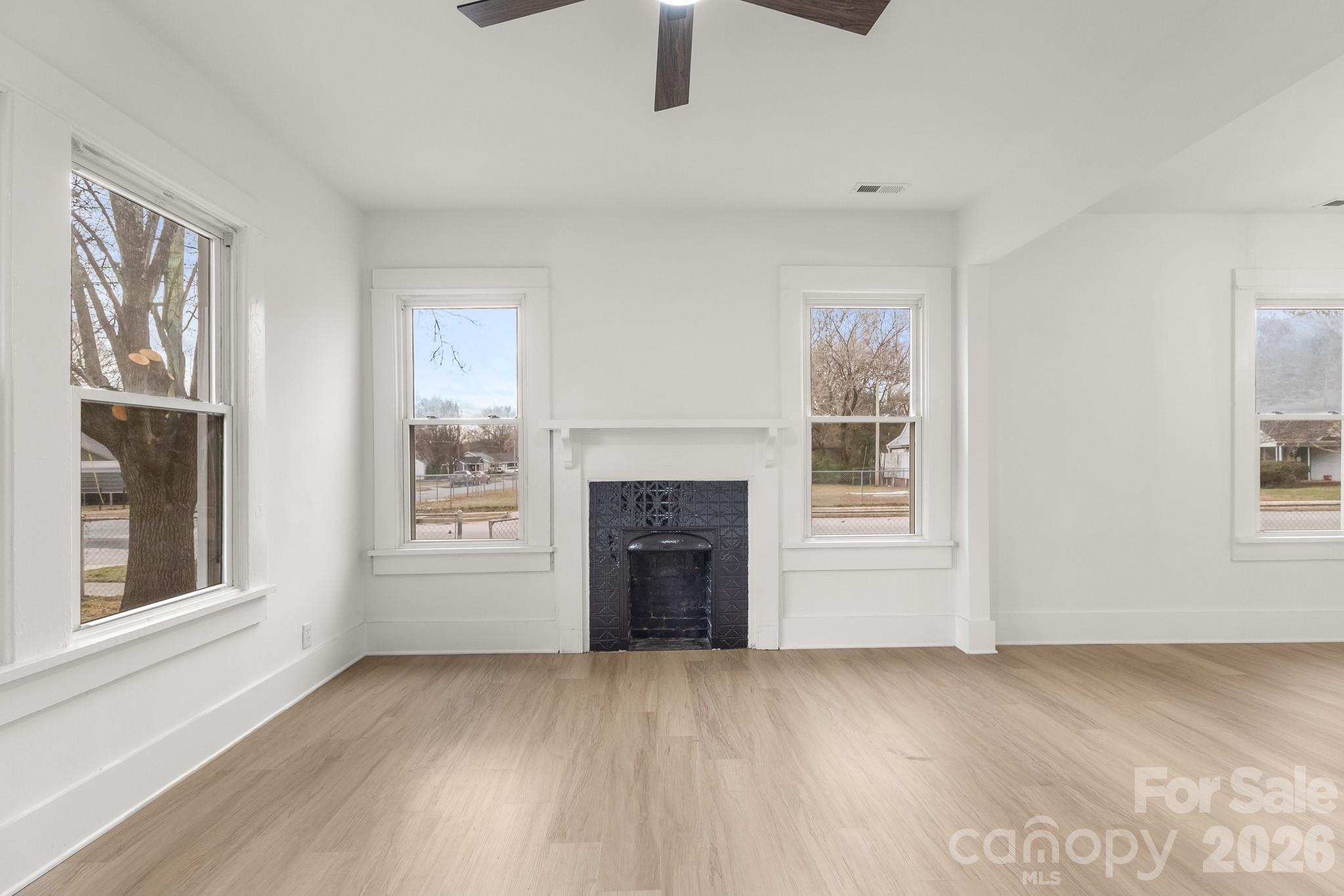 330 Stonewall Avenue S