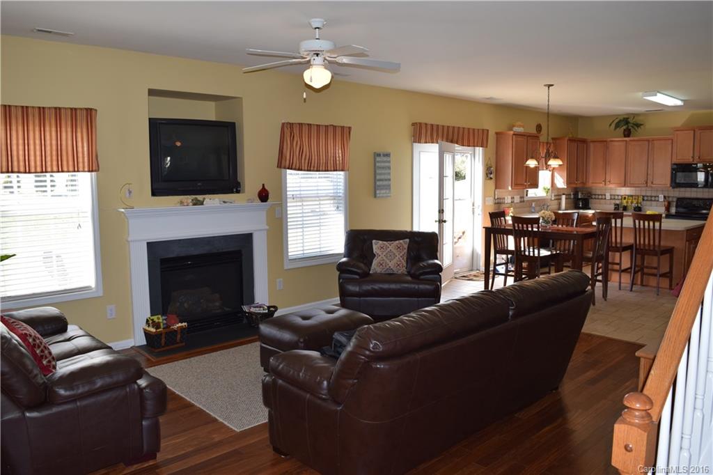 Old Stone Crossing - Residential