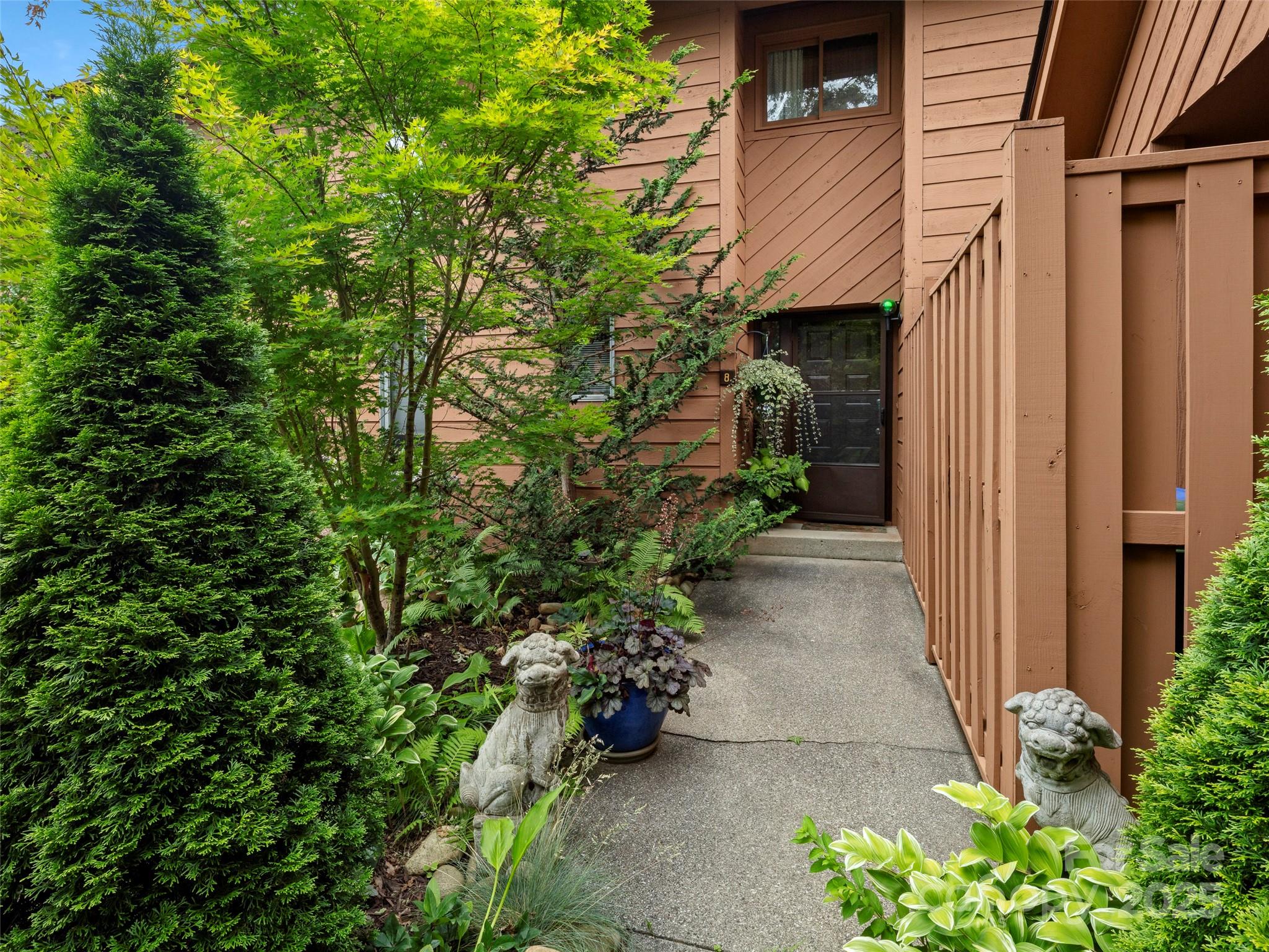 8 Village Drive