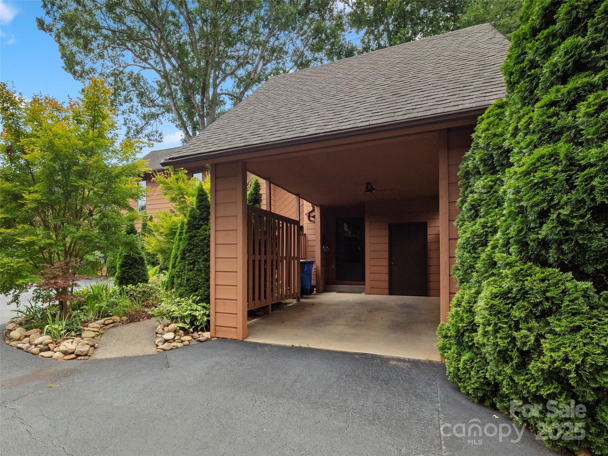 8 Village Drive