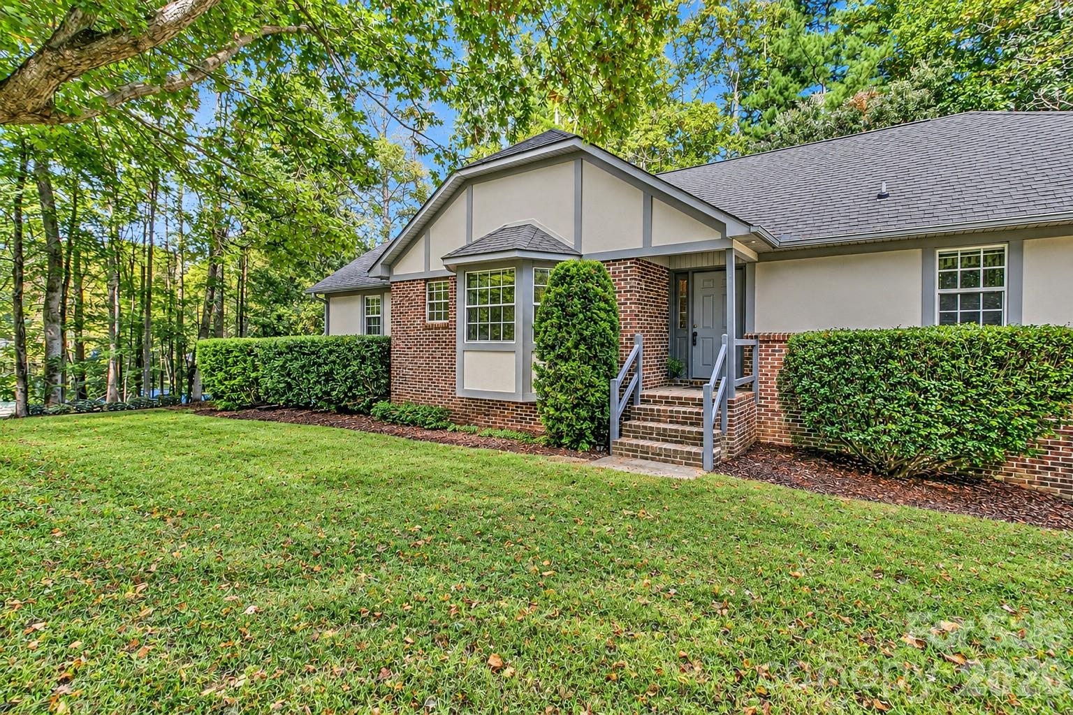 3111 Essex Path