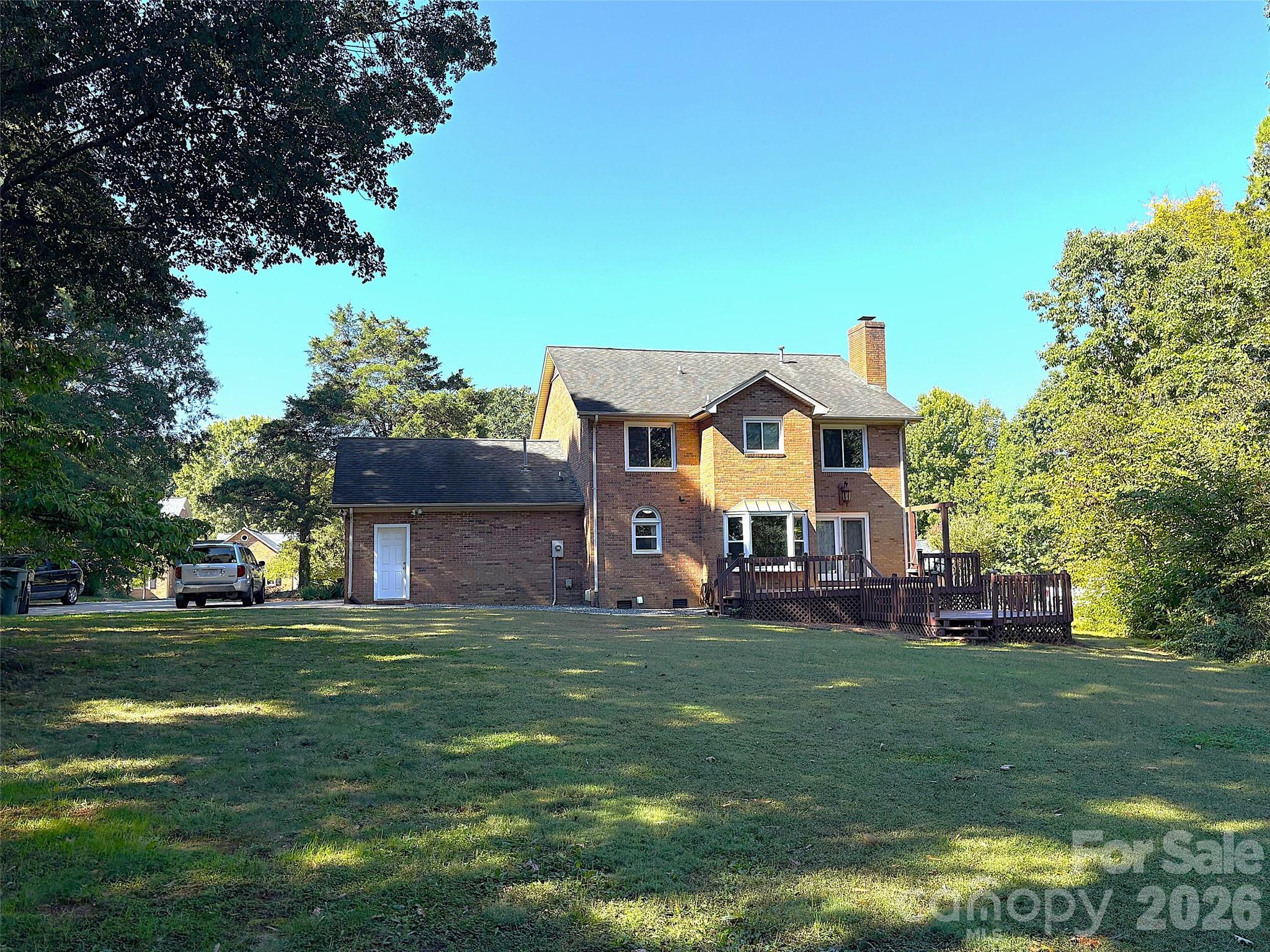 1312 Bennington Drive NW
