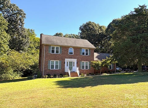 Photo of 1312 Bennington Drive NW, Concord, NC 28027 (MLS # 4430583)