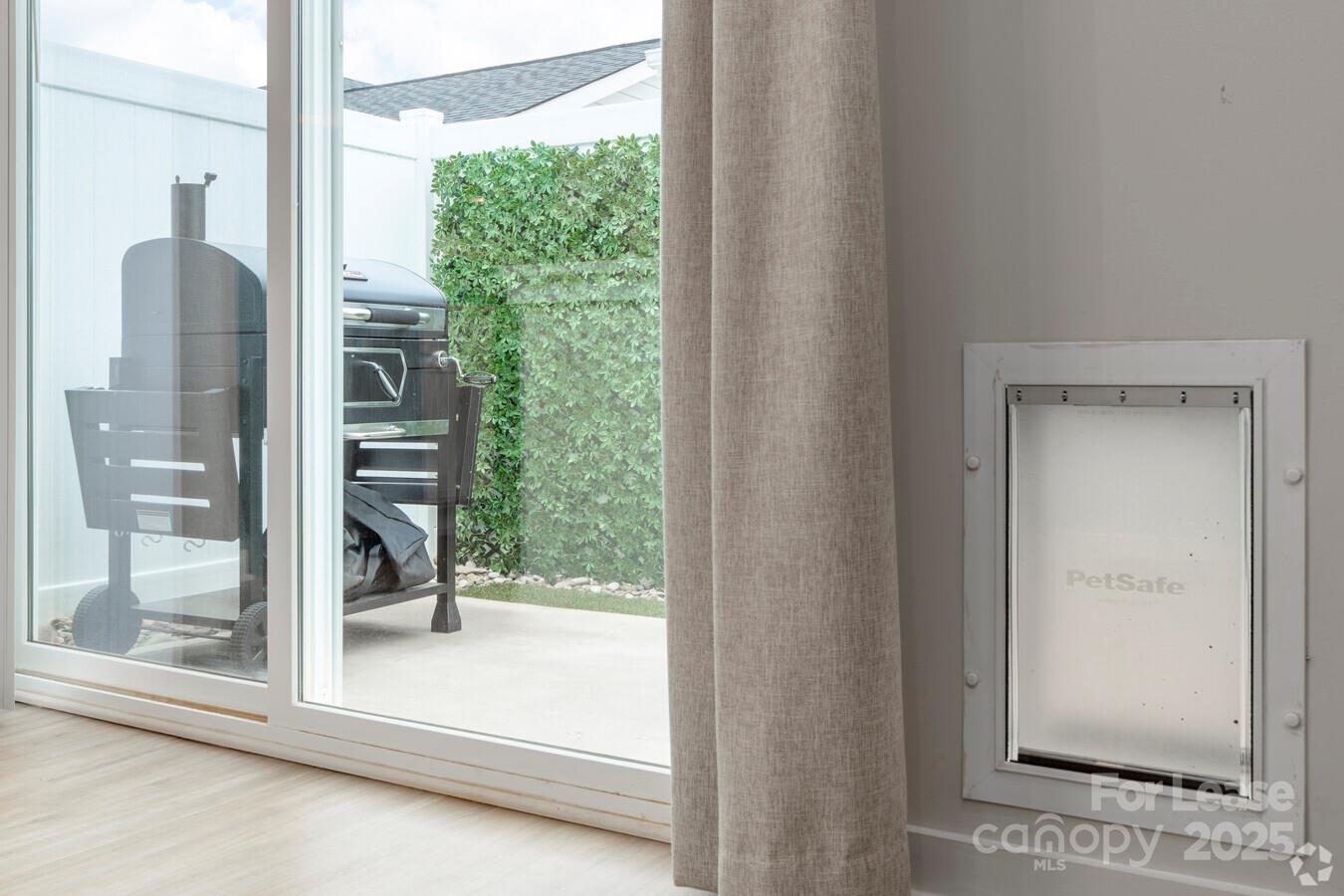 Monroe, North Carolina 28110, United States, 2 Bedrooms Bedrooms, ,2 BathroomsBathrooms,Residential,Active,34334