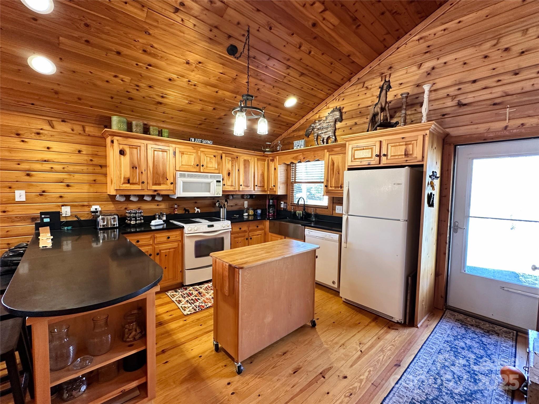 Lake Adger - Residential Lease