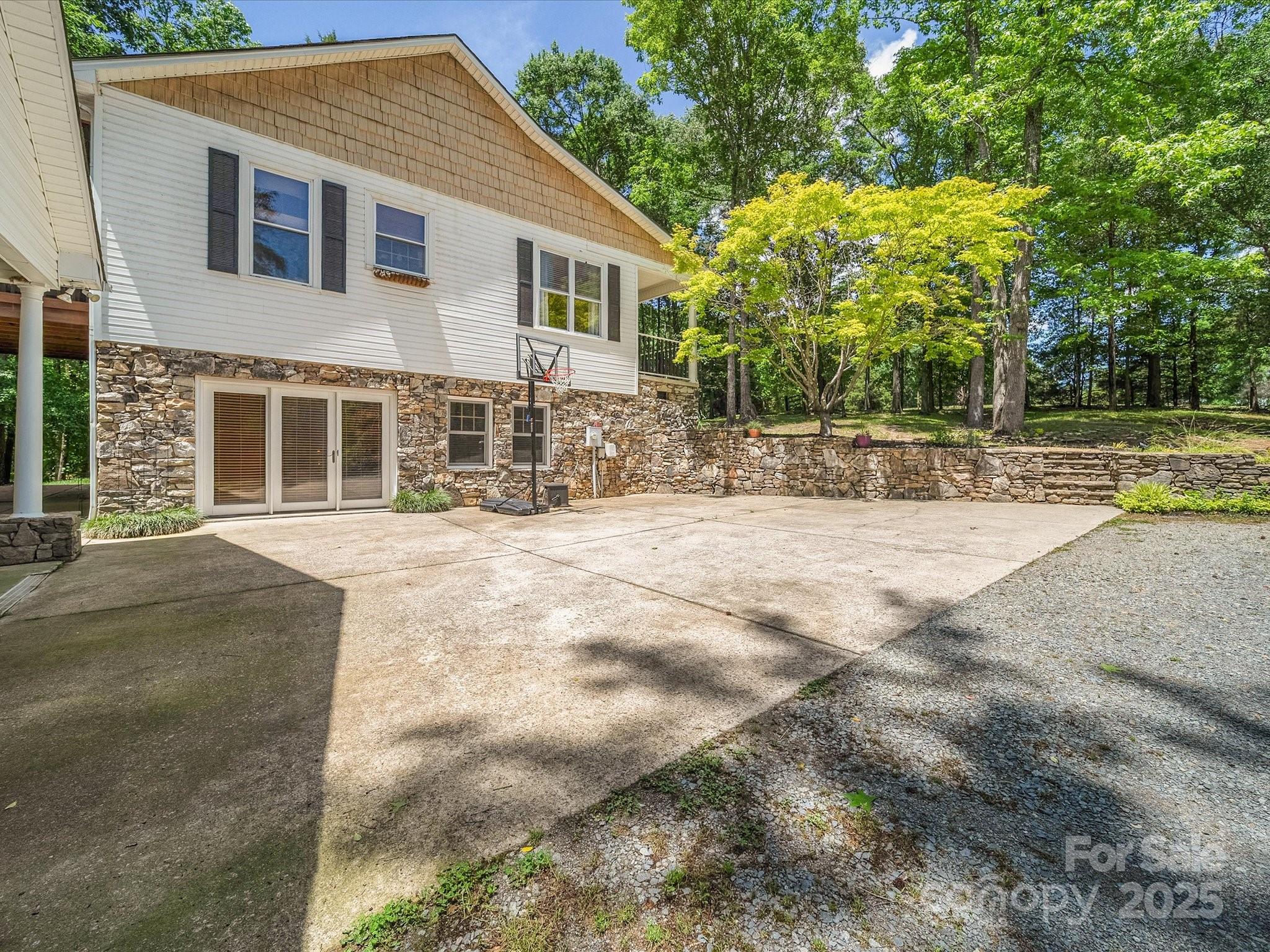 2988 Parks Lafferty Road