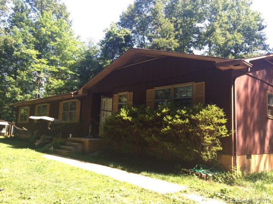 See this large 2000+ sqft home in the most private setting you may find in McDowell County. Home offers exceptional living space, convenience to I-40, downtown Marion, and more! Call today for showings! Won't last long at 40k below tax value!