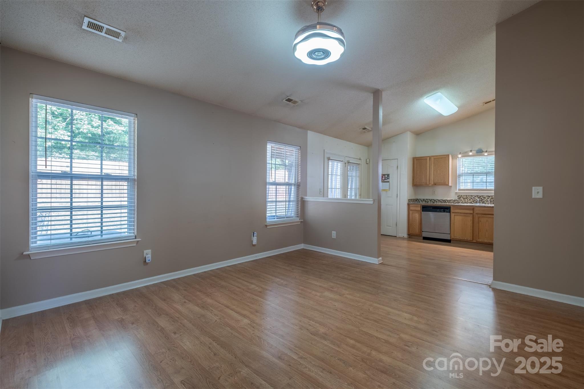 6808 Squirrels Foot Court