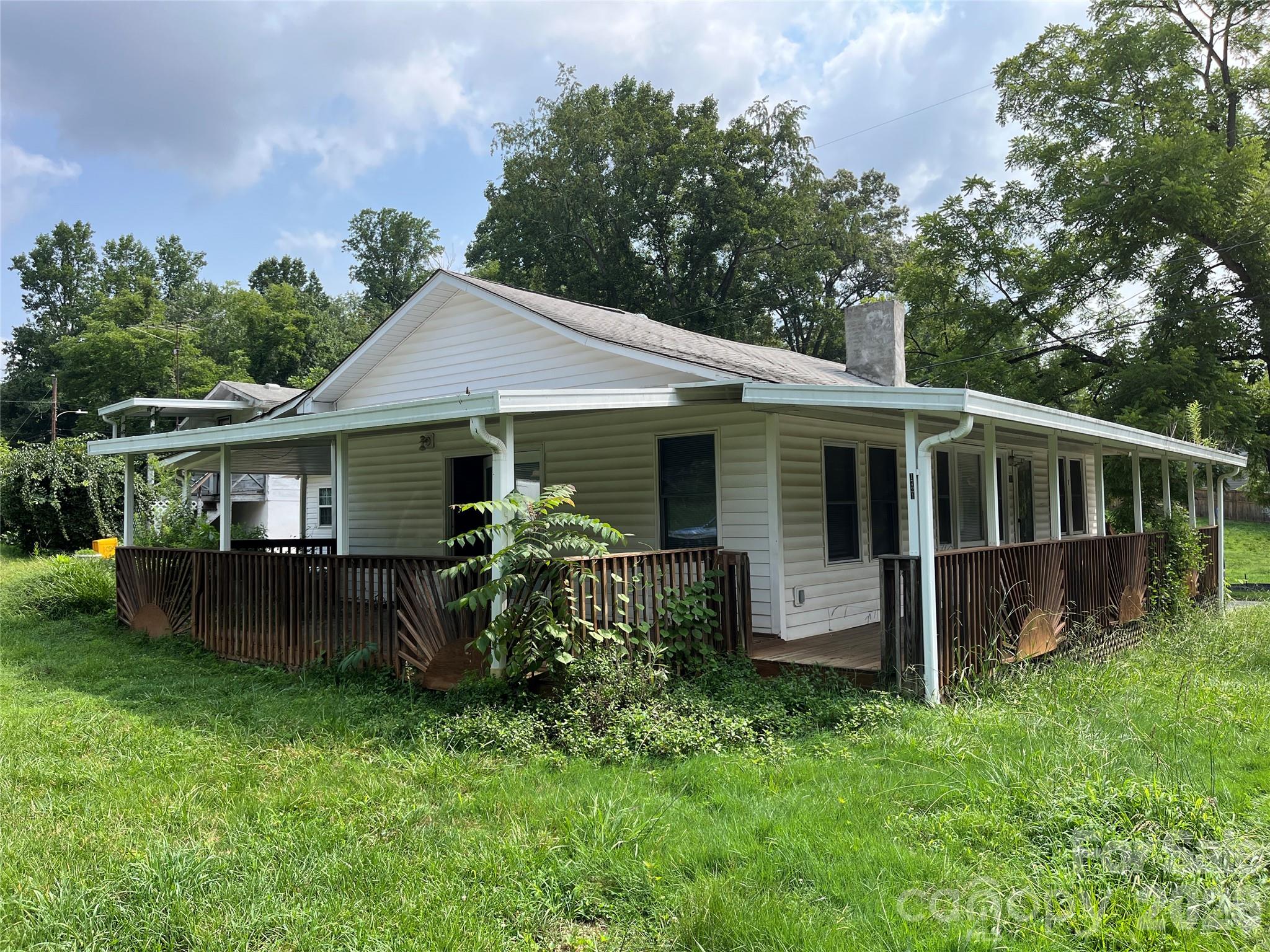 1721 Old Haywood Road