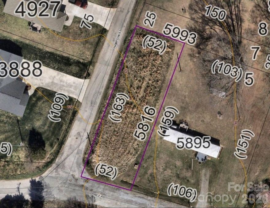 Nice corner lot in Davidson county on a quiet street with several other recently built homes and easy access to Lexington. Public utilities available. Perfect for an investment, or to build your own home!