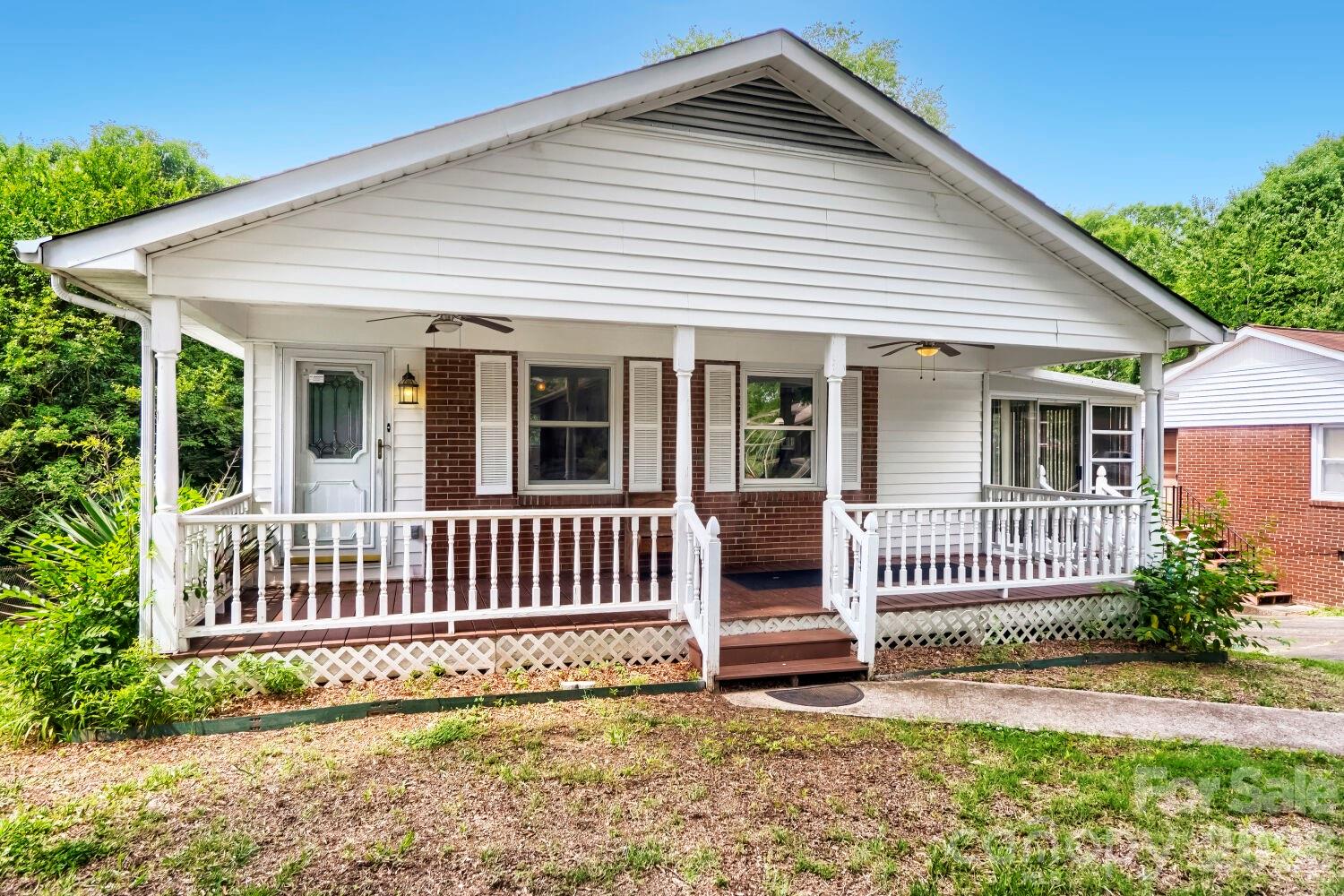 221 Eden Circle