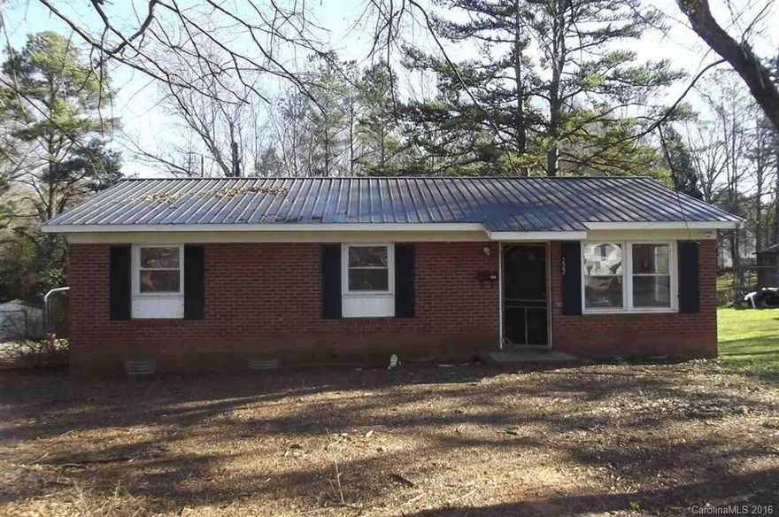 Bring your hammer!  Repairs are needed but a little hard work pays off in big savings.  New metal roof and brick exterior.  Easy to show- log and go!