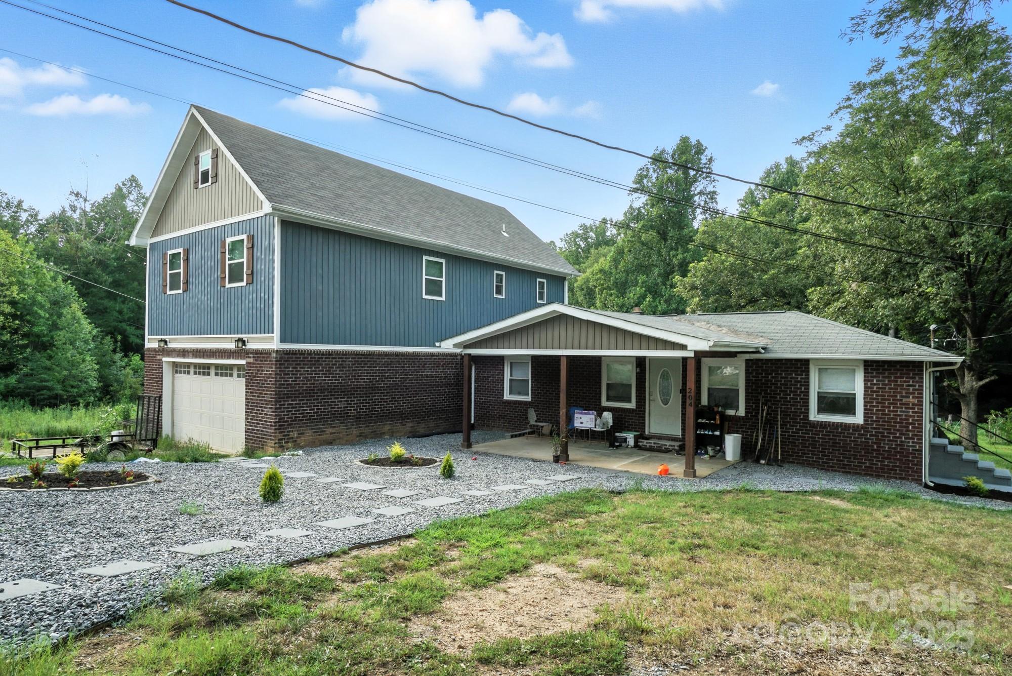 204 Bridges Circle