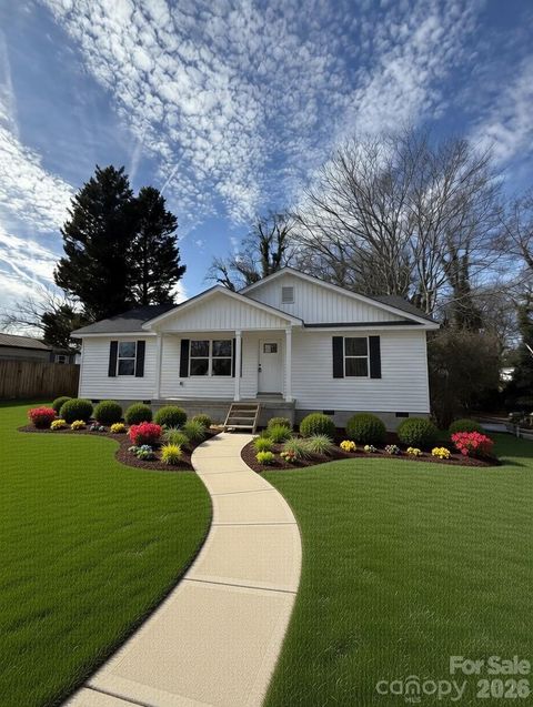 Photo of 1301 Mt Vernon Avenue, Kannapolis, NC 28083 (MLS # 4351266)