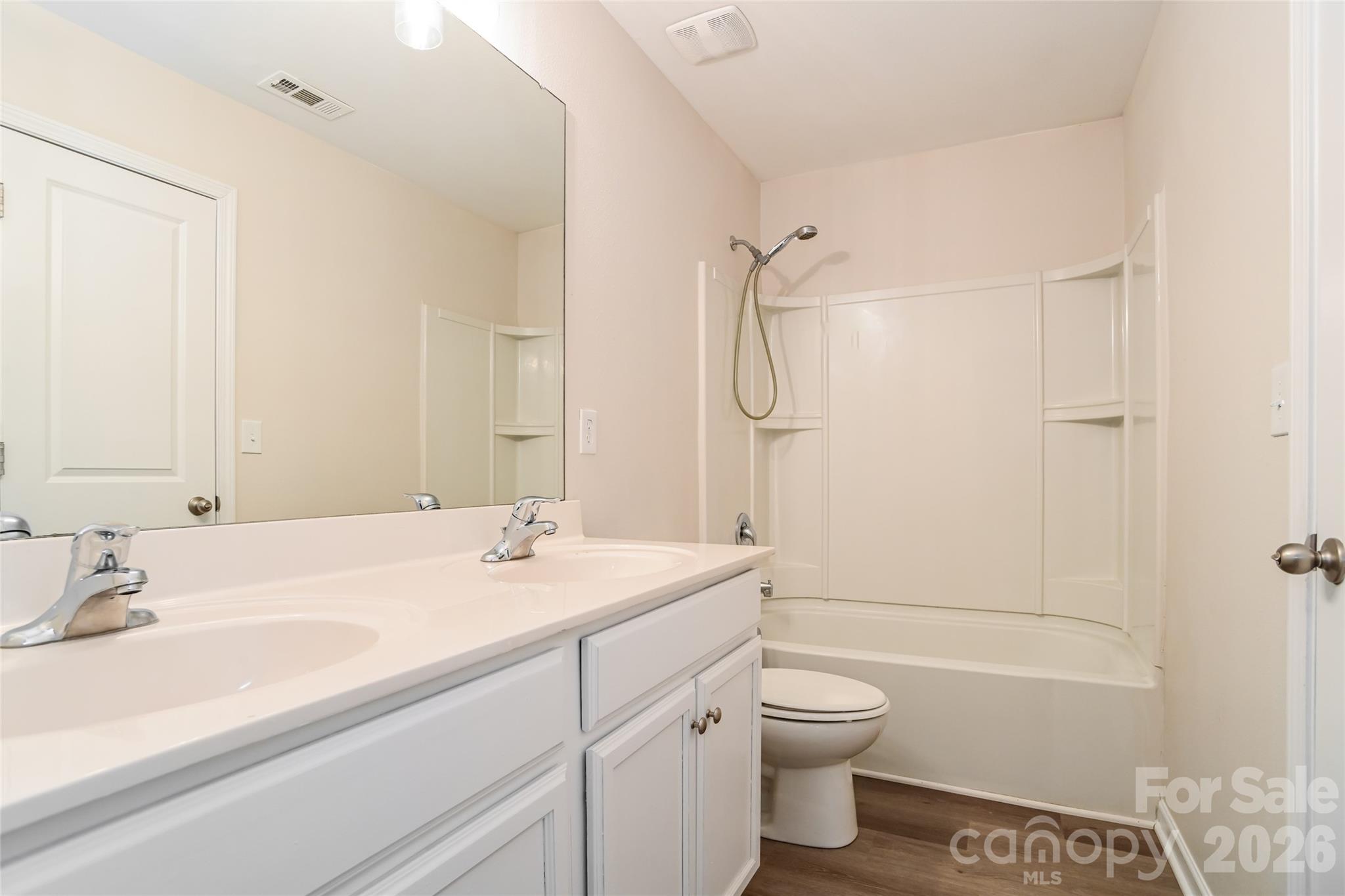 Apple Creek Village - Residential