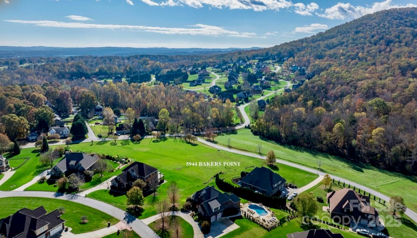 5944 Bakers Point