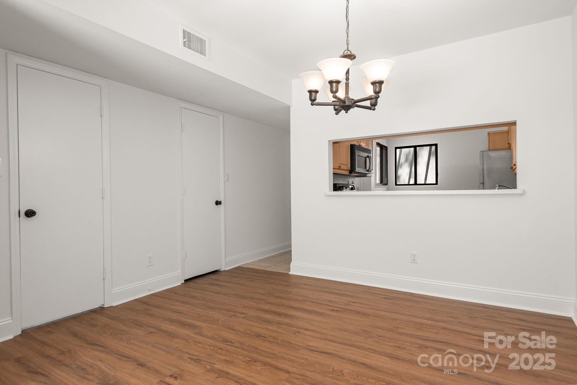 3709 Willow Point Drive