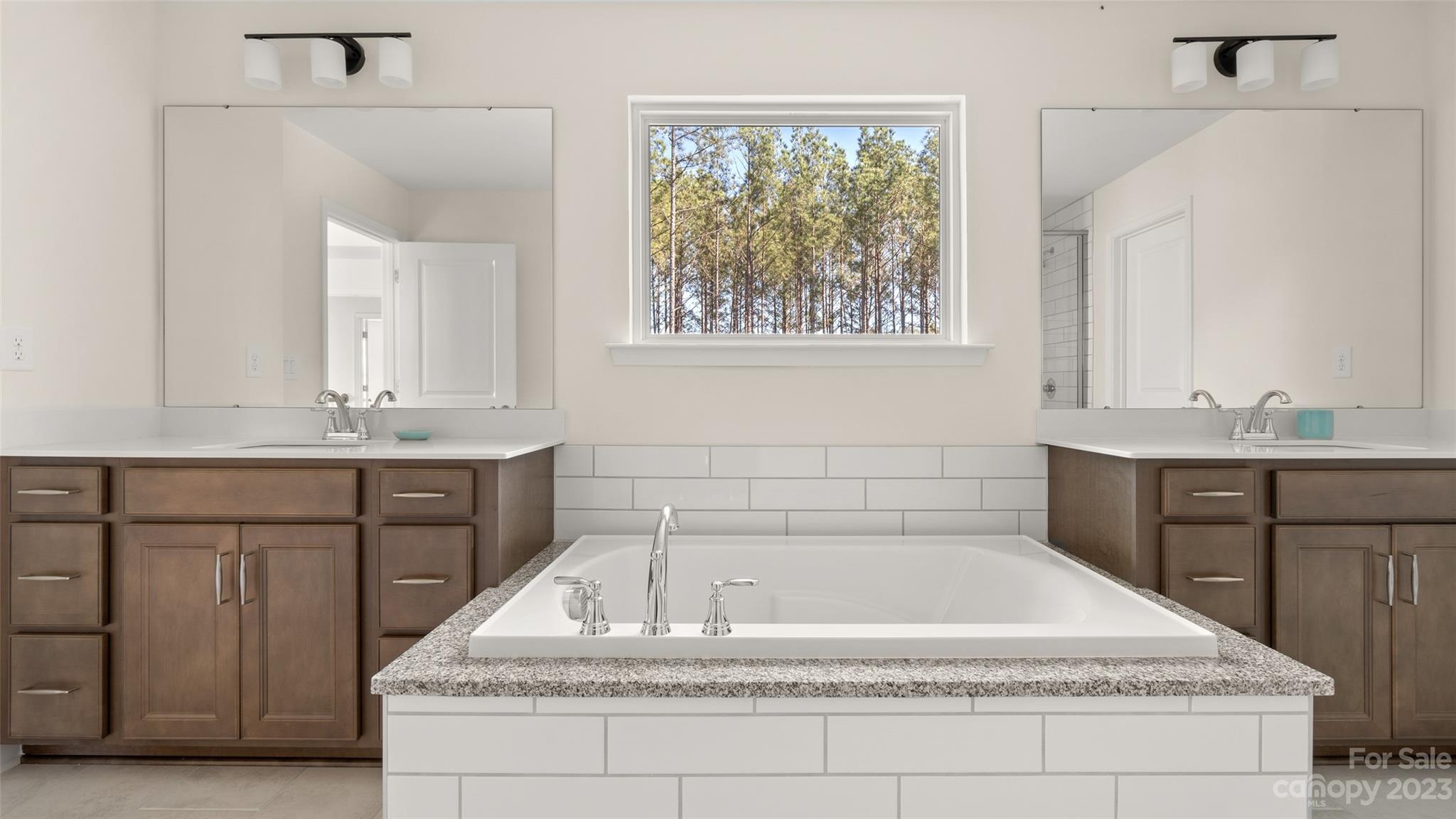 Paddlers Cove - Residential