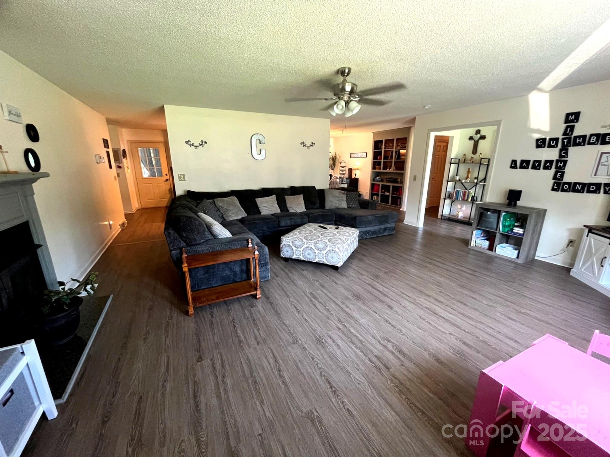 2224 Fairfield Court