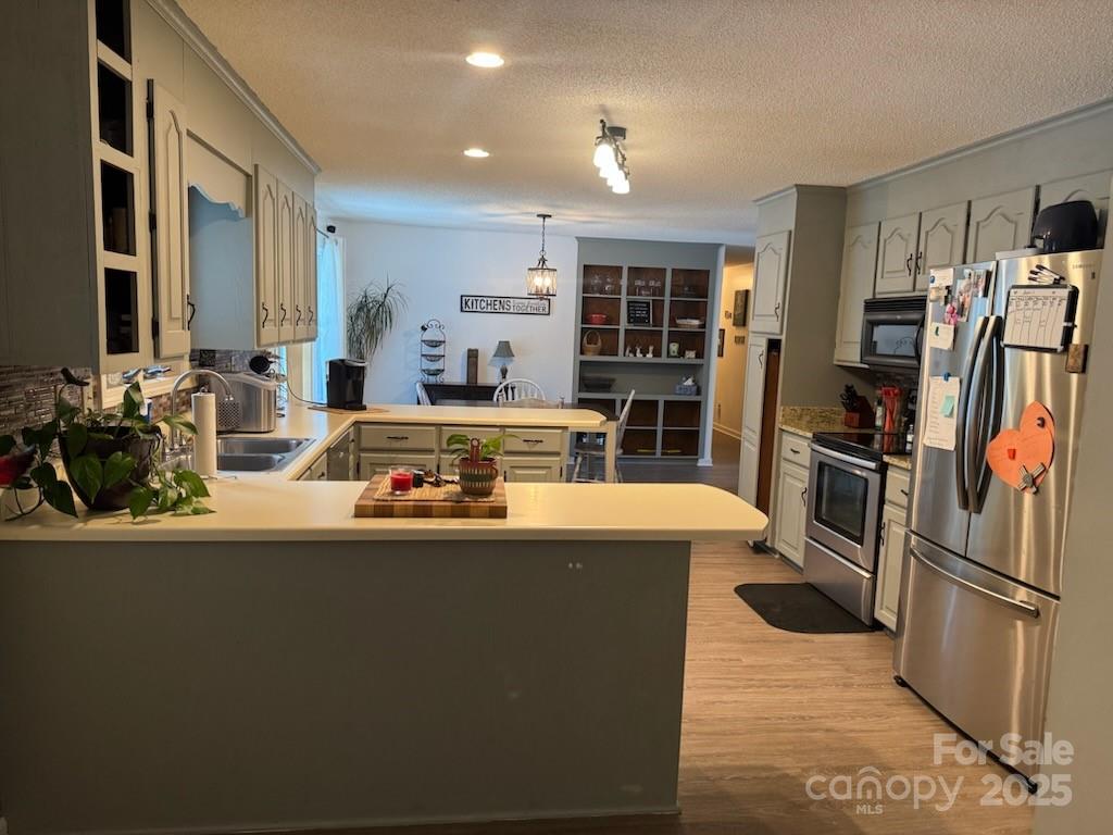 2224 Fairfield Court