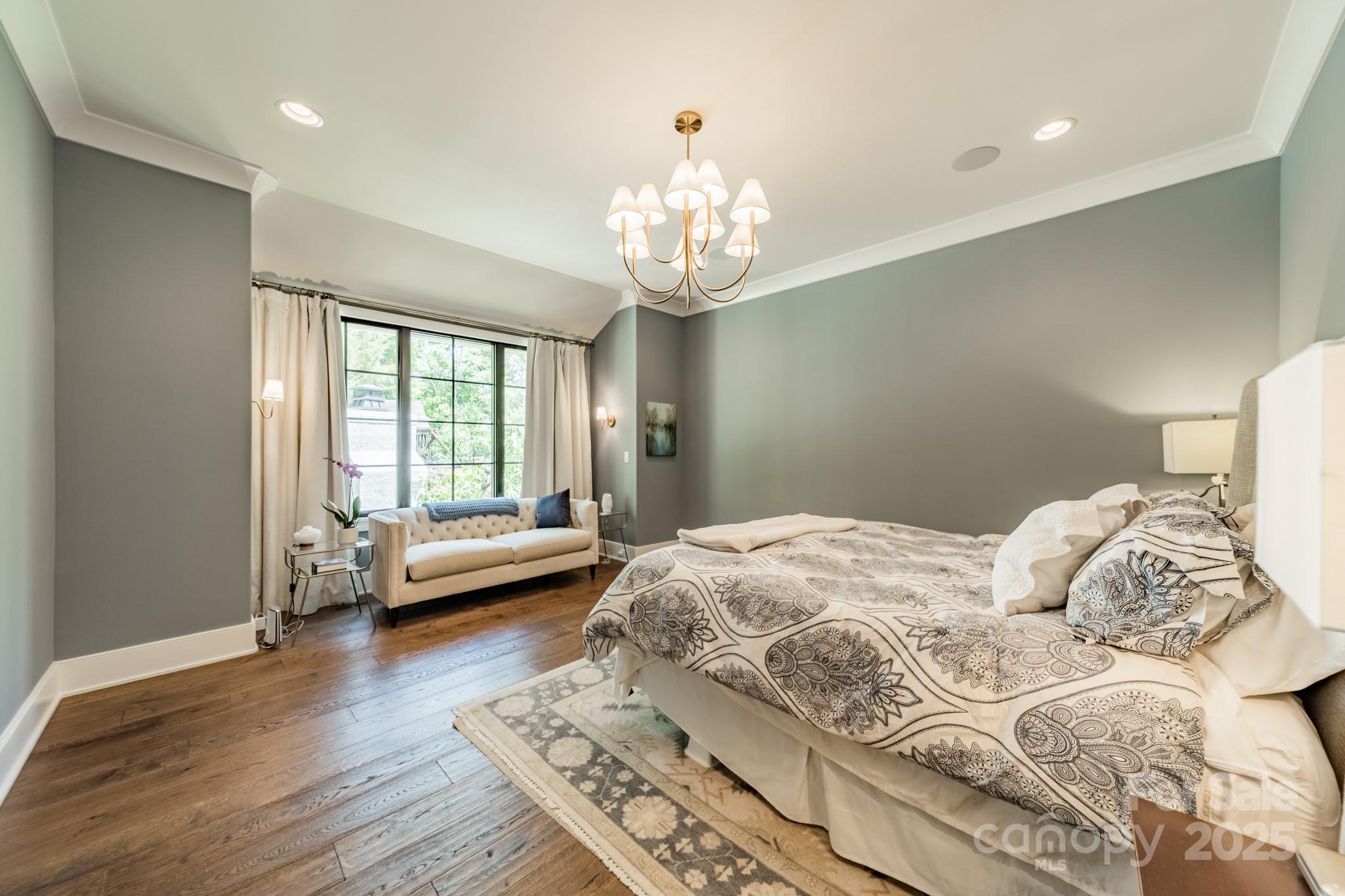 Narrow Passage - Residential