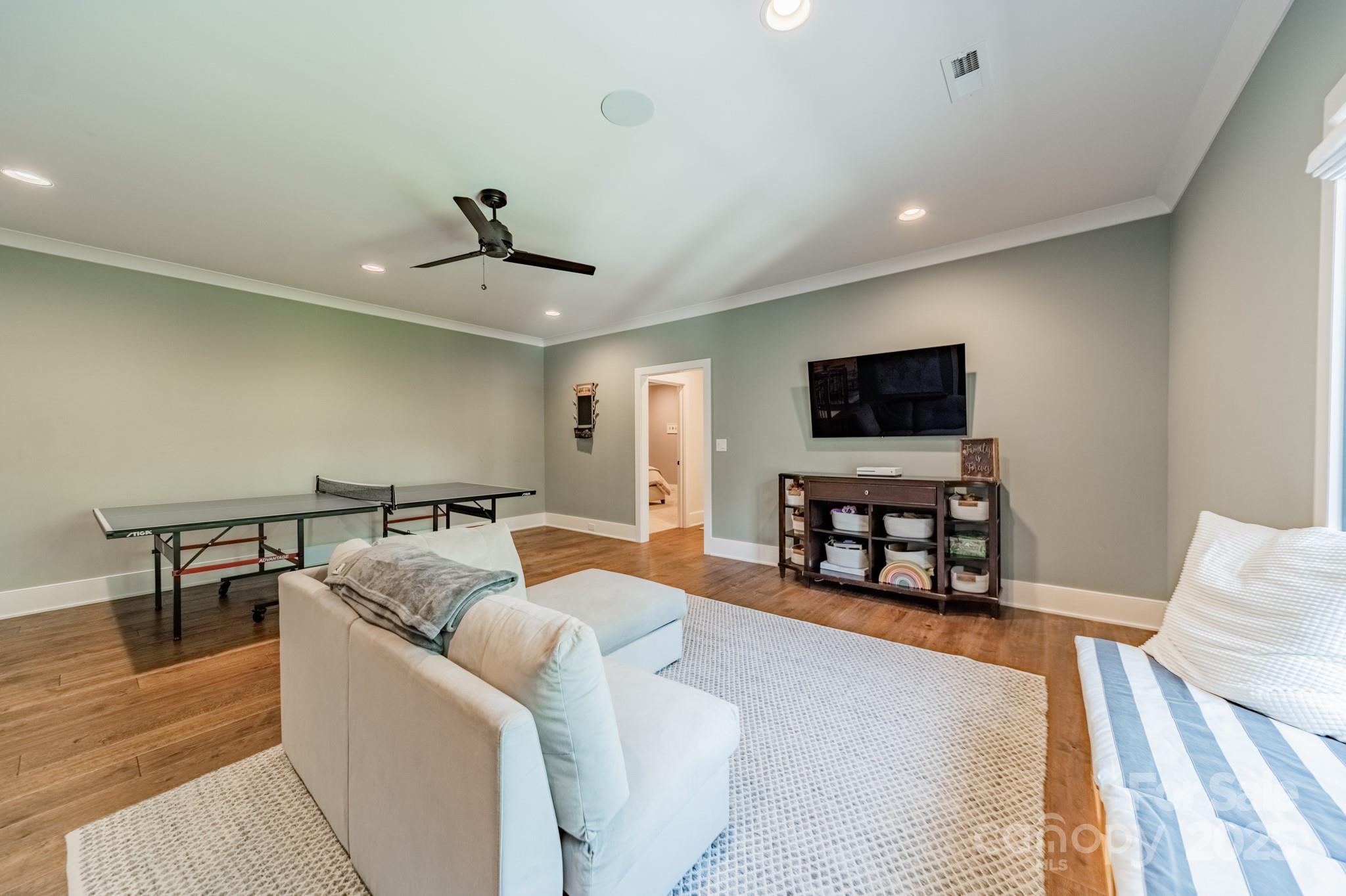 Narrow Passage - Residential