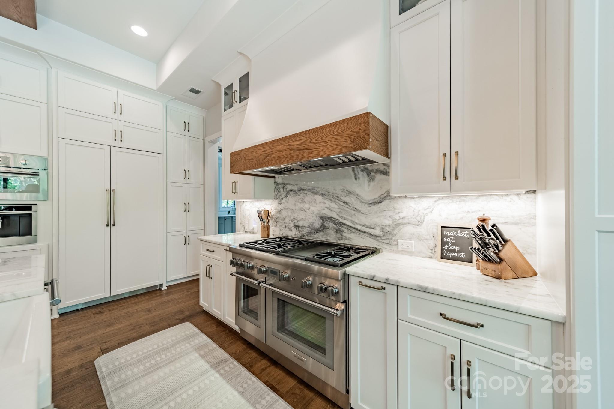 Narrow Passage - Residential