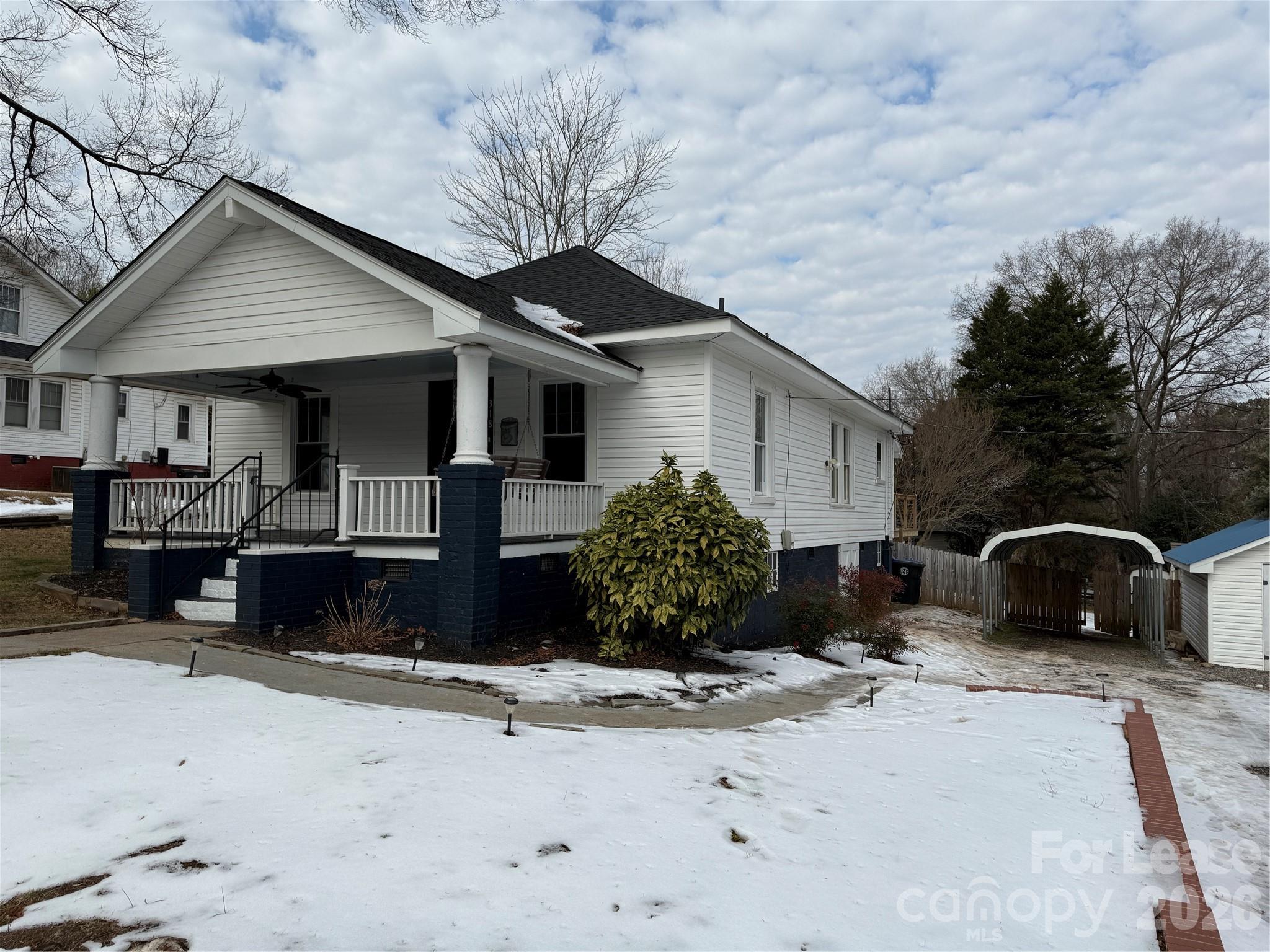 318 N Academy Street