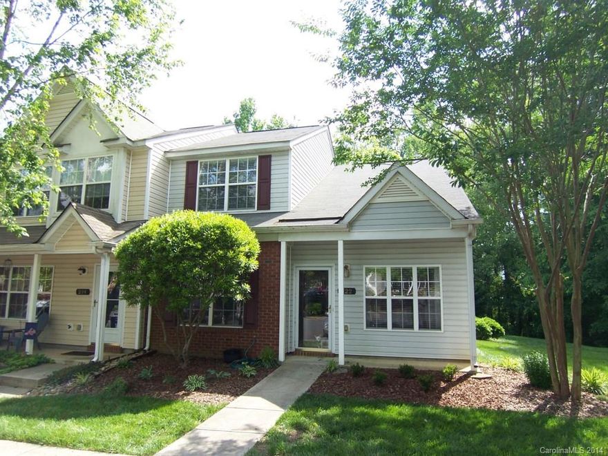 Amazing town home located in the Townes at River Crossing! beautiful 2 story great room accented by a gorgeous gas log fireplace! Kitchen boasts beautiful cabinetry & ceramic tile flooring! The Master Bedroom is on the main level & has spacious closets! The Master Bathroom features double vanities & ceramic tile flooring! The secondary bedrooms are on the upper levels! The patio space is wooded for the ultimate privacy!